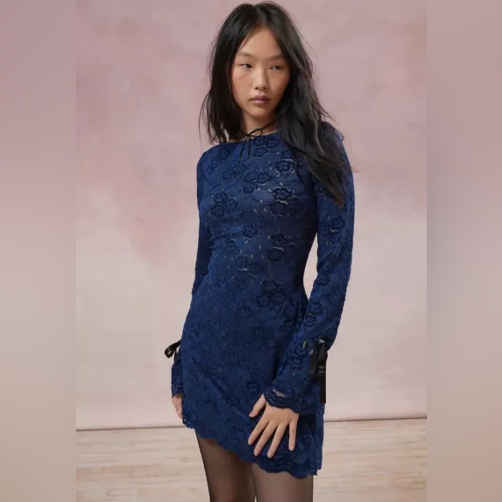 Kimchi Blue Frankie Lace Long Sleeve Mini Dress